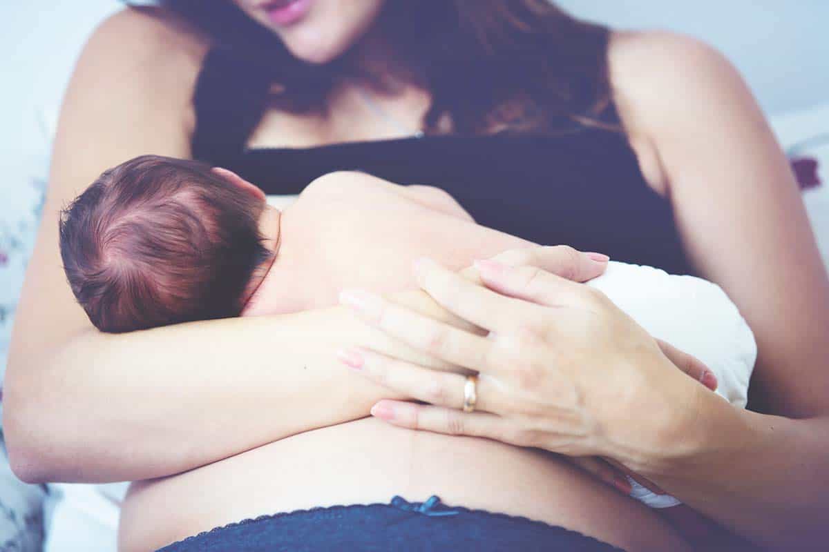 12 Breastfeeding Positions to Make It Straightforward for Mother